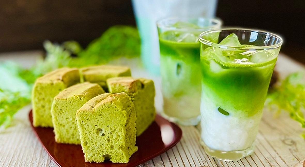 Kuwa Matcha green chiffon cake alongside layered iced drinks